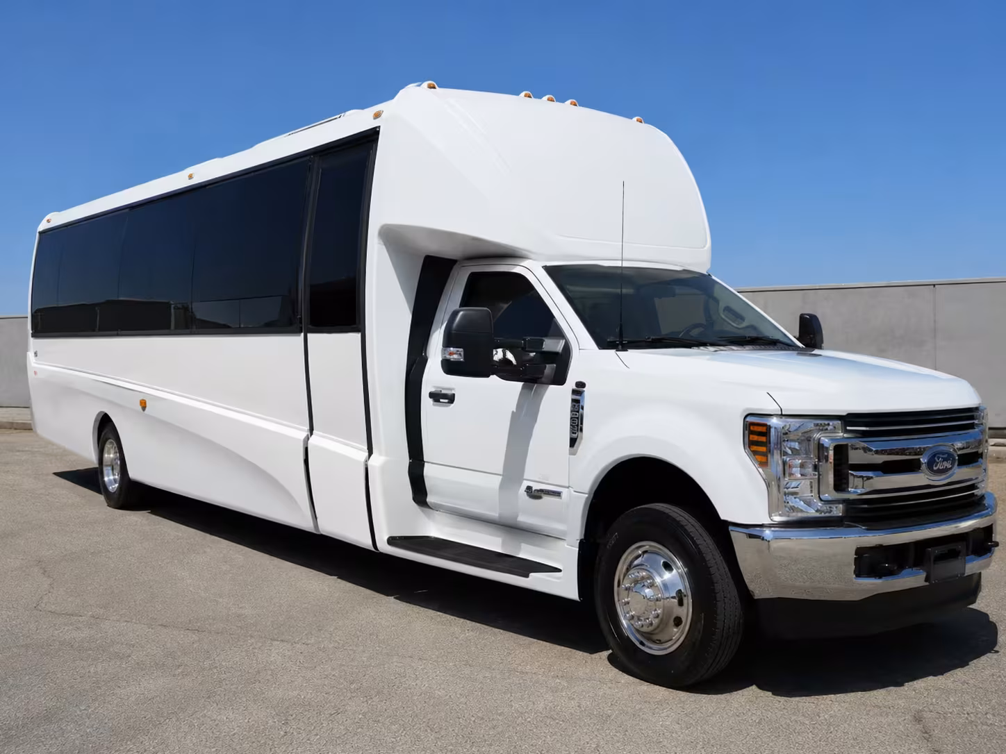 18 passenger minibus