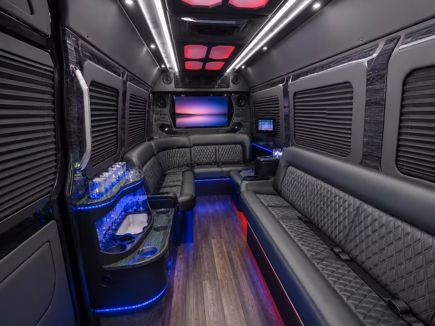 cranston bus rentals to gillette stadium and yankee stadium