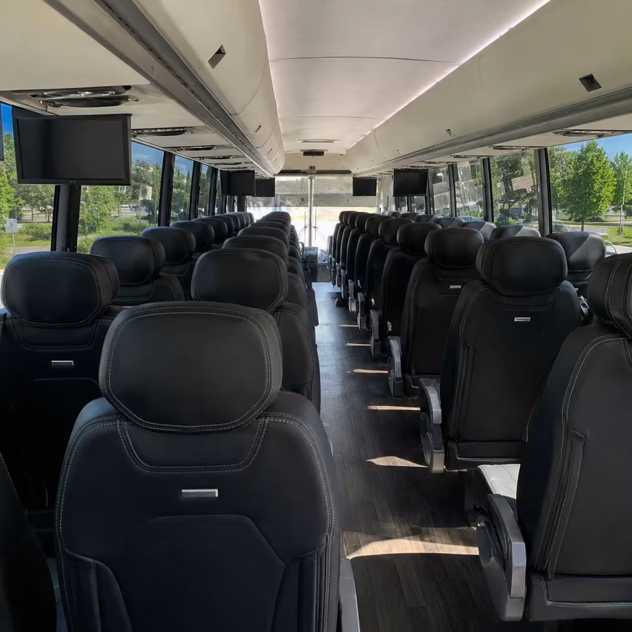 cranston school charter buses to mystic aquarium and mystic seaport