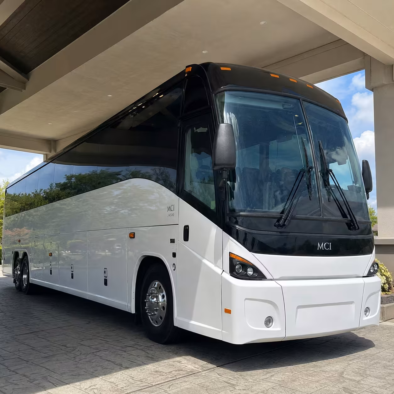 recurring corporate shuttle buses for cranston employers